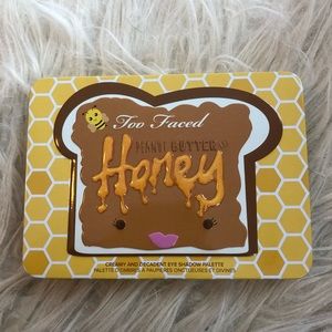Too Faced peanut butter and honey palette